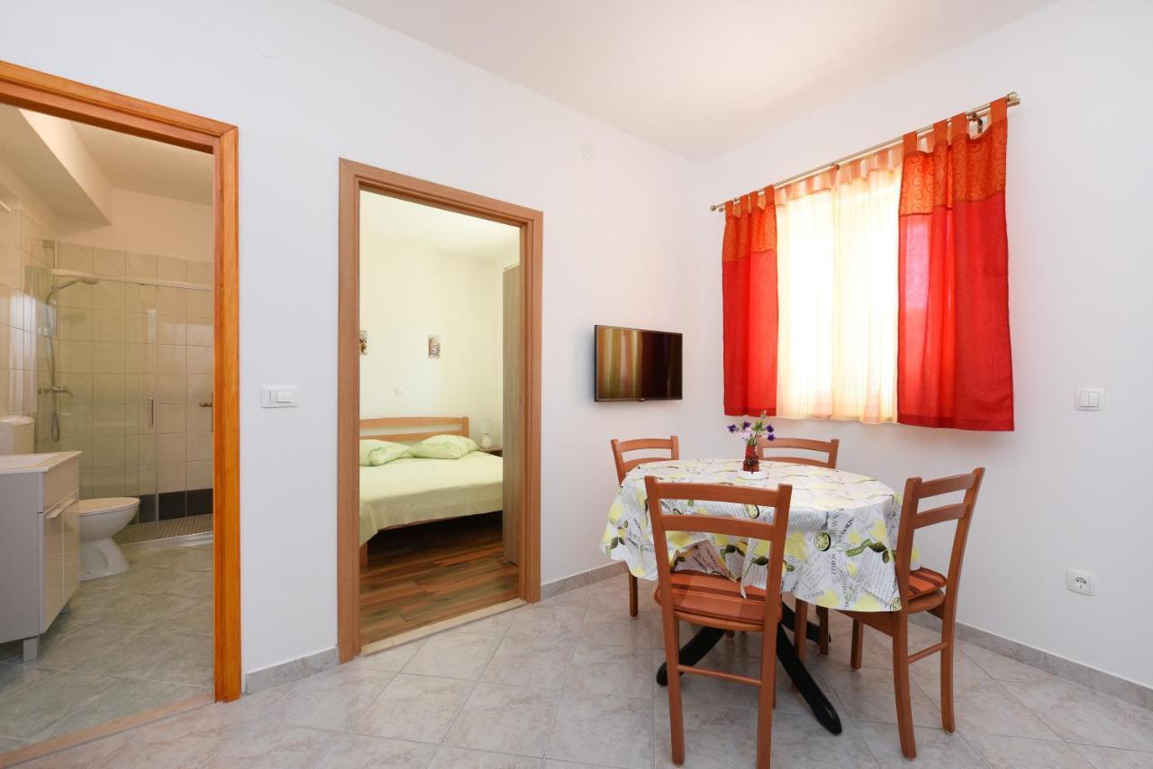 Apartments Sime เพทรอซาเน ภายนอก รูปภาพ