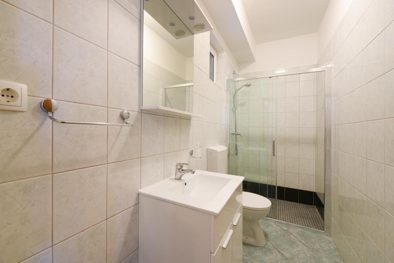 Apartments Sime เพทรอซาเน ภายนอก รูปภาพ