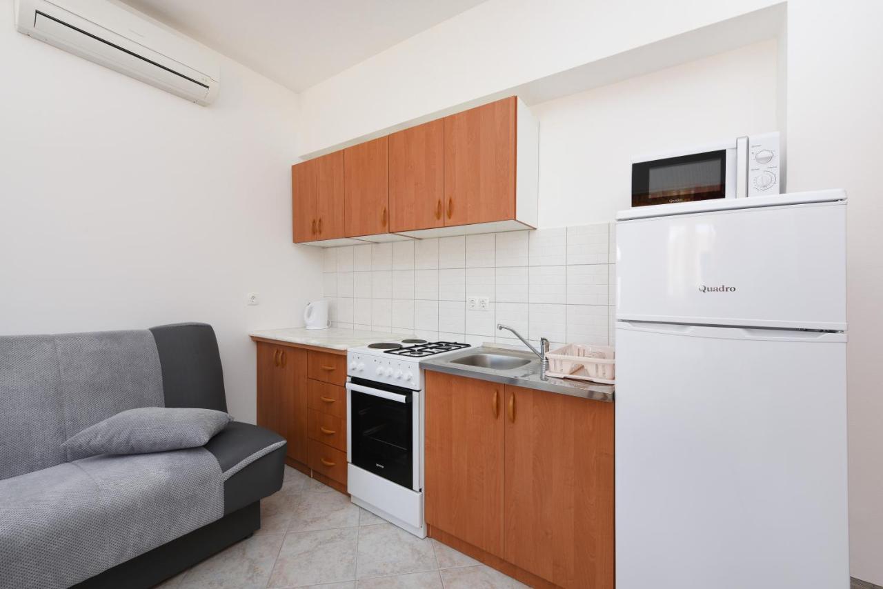 Apartments Sime เพทรอซาเน ภายนอก รูปภาพ