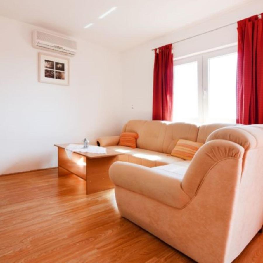 Apartments Sime เพทรอซาเน ภายนอก รูปภาพ